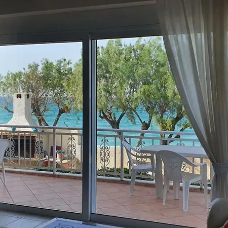Xylokastro Beachfront Residence Exterior photo