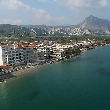 Xylokastro Beachfront Residence Exterior photo